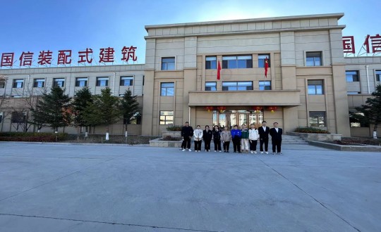 11.长春修建学院应届生来到装配式总公司旅行面试（资助处置惩罚下照片，，，，，凸显人物）_副本.jpg